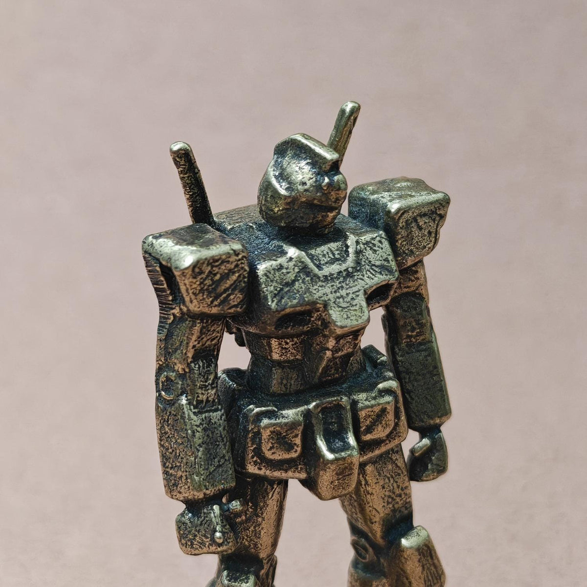 Brass Mecha Mobile Suit Figurine — Sci-Fi Robot Desk Sculpture & Anime Collector Piece