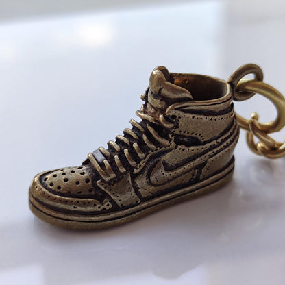 Brass Sneaker Keychain — Vintage Mini Shoe Charm for Streetwear Collectors & Sneakerheads