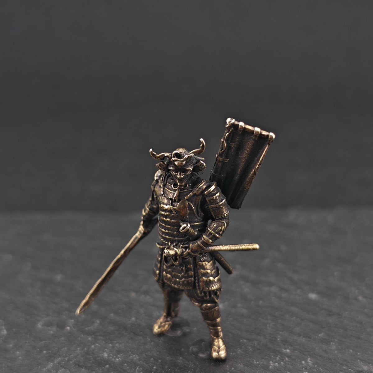 Tiny Brass Samurai Figurine – Horned Helmet, Handcrafted Miniature Collectible