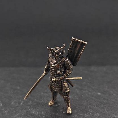 Tiny Brass Samurai Figurine – Horned Helmet, Handcrafted Miniature Collectible