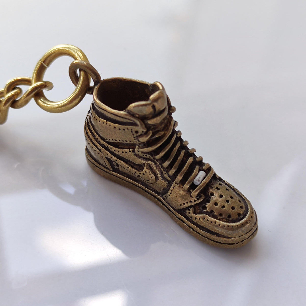 Brass Sneaker Keychain — Vintage Mini Shoe Charm for Streetwear Collectors & Sneakerheads