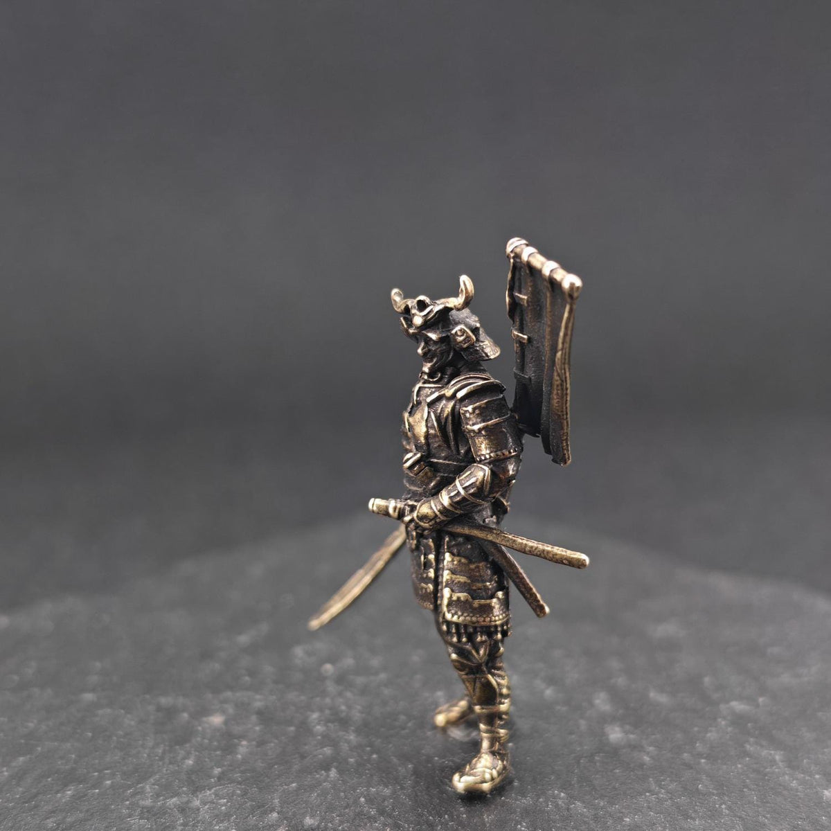 Tiny Brass Samurai Figurine – Horned Helmet, Handcrafted Miniature Collectible