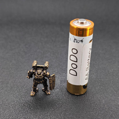 Brass Mech Warrior Miniature – Sci-Fi Robot Collectible for Terrarium, Diorama & Desktop