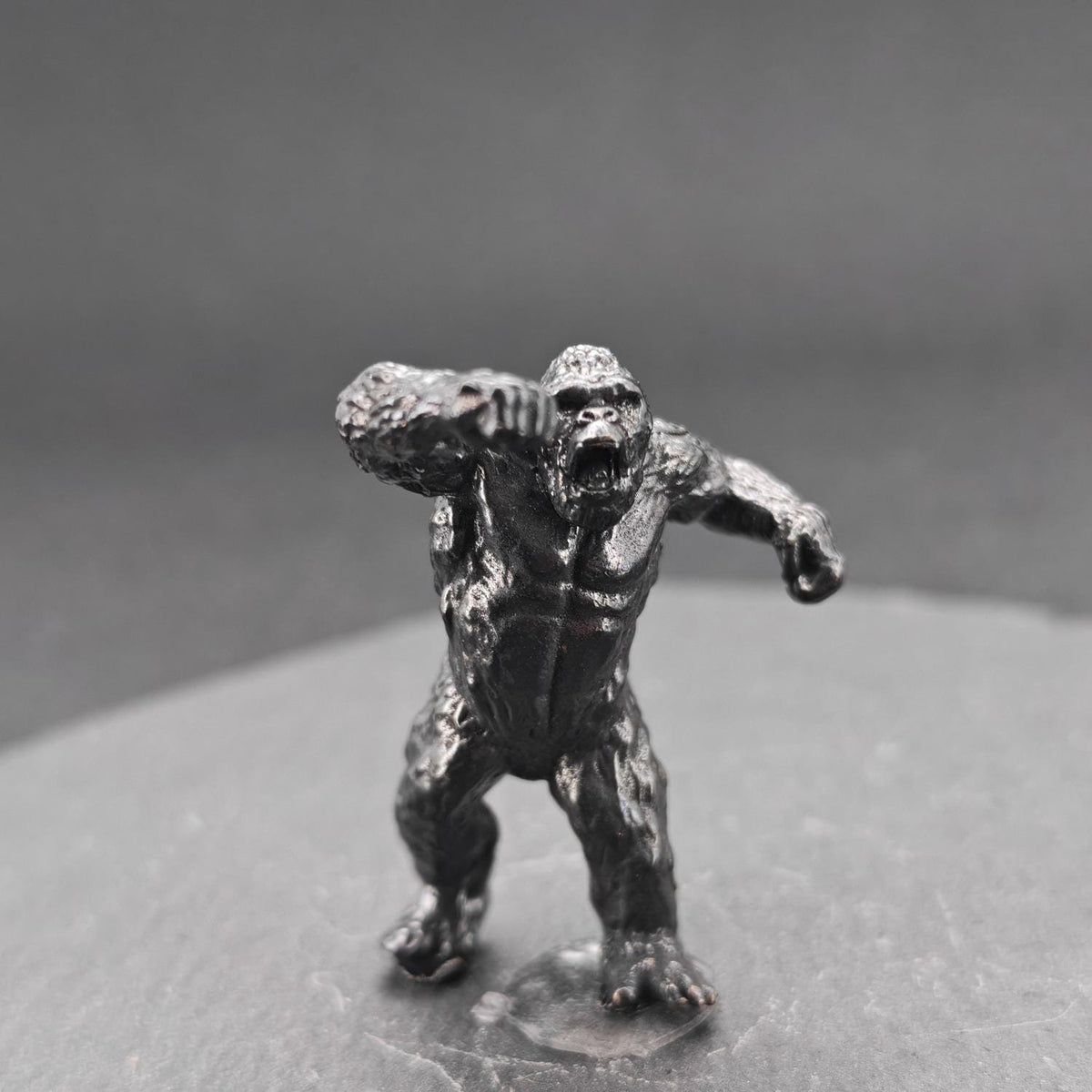 Brass Giant Gorilla Figurine — Oxidised Black Monster Desk Sculpture & Film Fan Collectible