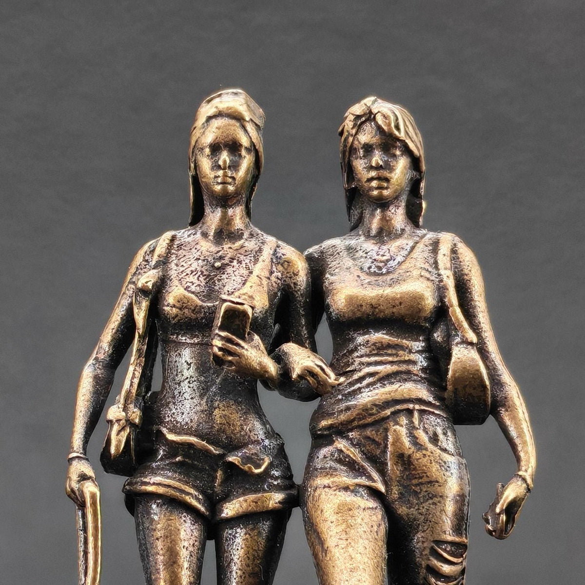 Brass Best Friends Figurine – Miniature Travel Duo and Friendship Keepsake Gift
