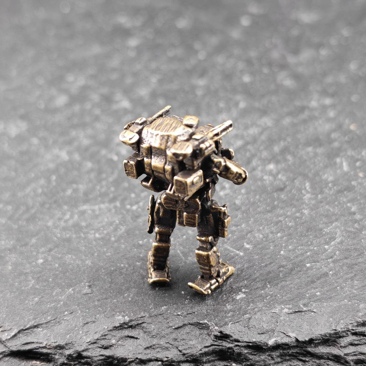 Brass Apocalypse Mecha Miniature – Original Sci-Fi Diorama Collectible Figure