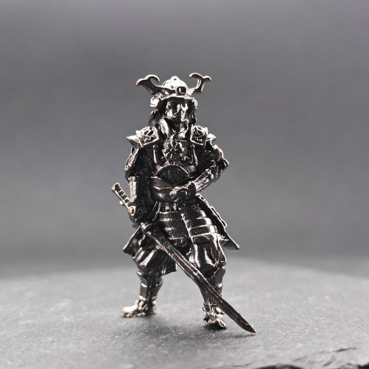 Solid Brass Samurai Figurine with Katana — Classical Warrior Desk Sculpture