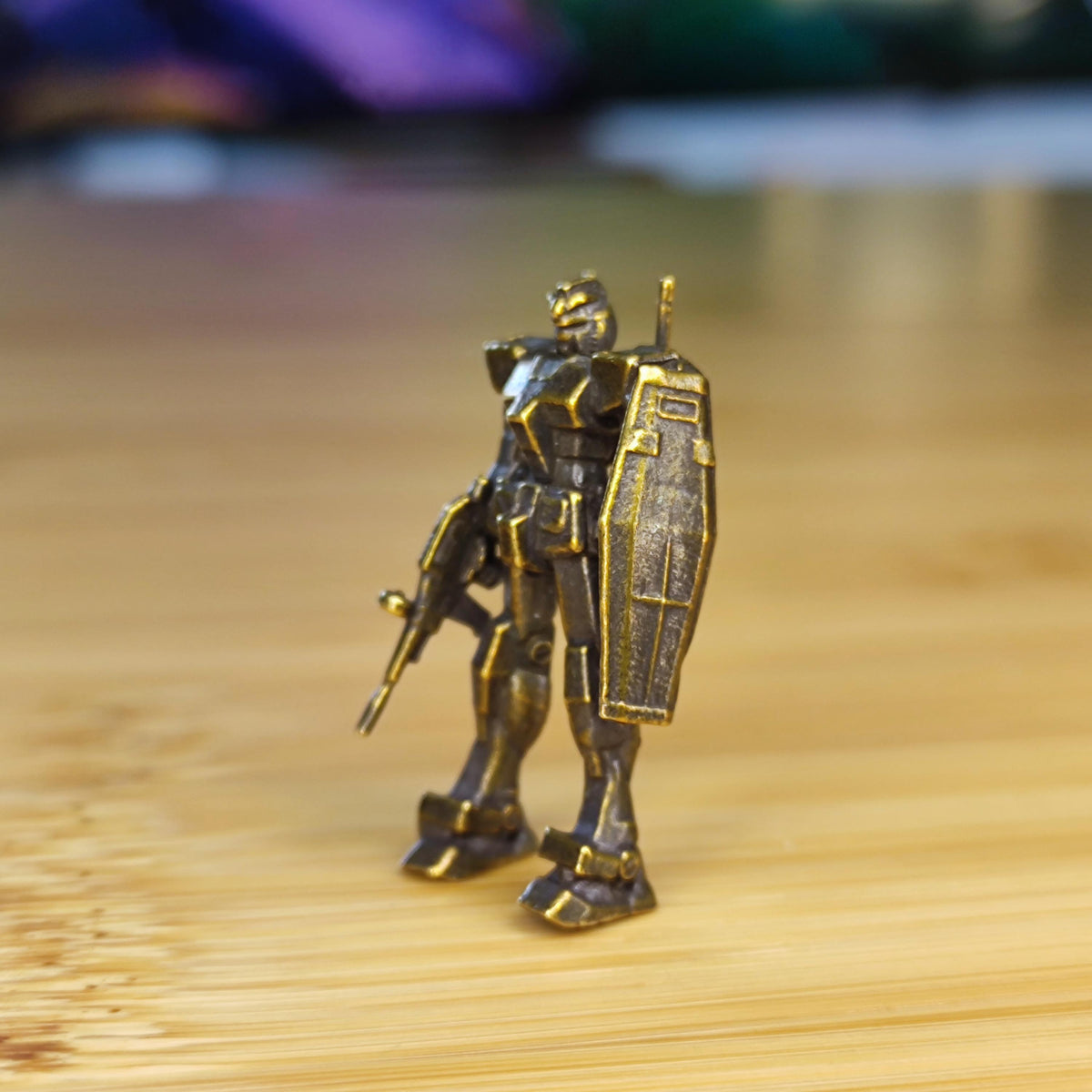 Micro Brass Mecha Mobile Suit Figurine — Mini Robot Desk Ornament