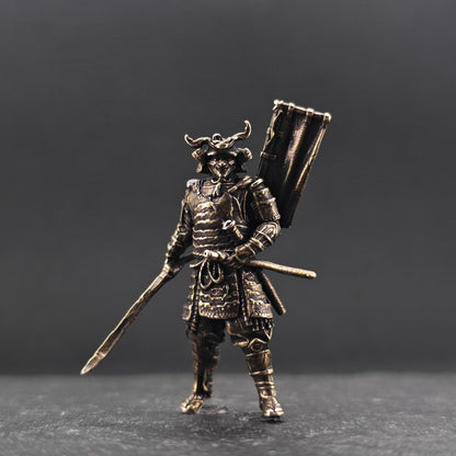 Tiny Brass Samurai Figurine – Horned Helmet, Handcrafted Miniature Collectible