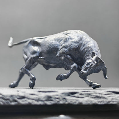 Brass Bull Figurine – Antique Finish, Handcrafted Desk Collectible