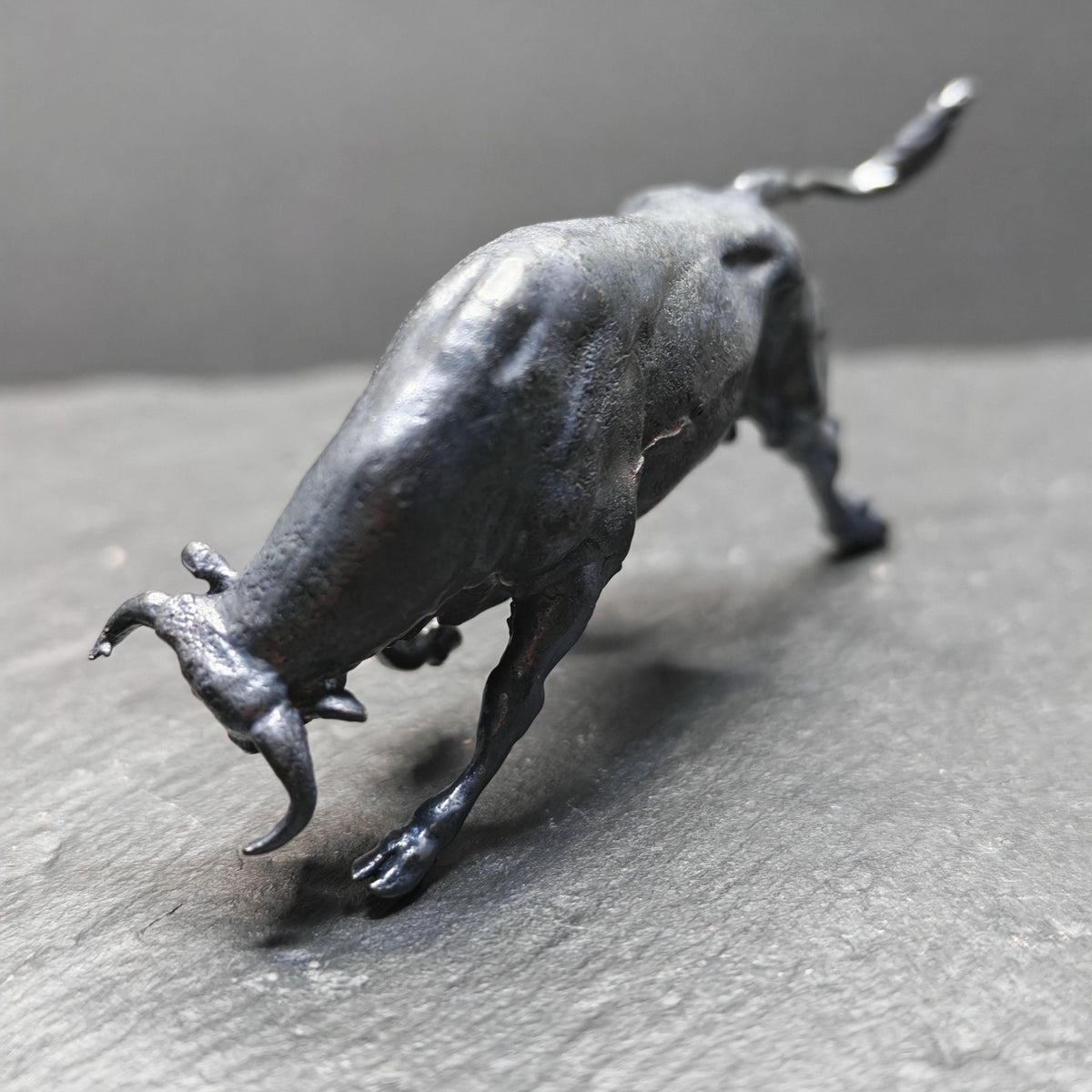 Brass Bull Figurine – Antique Finish, Handcrafted Desk Collectible