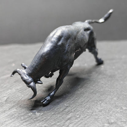 Brass Bull Figurine – Antique Finish, Handcrafted Desk Collectible