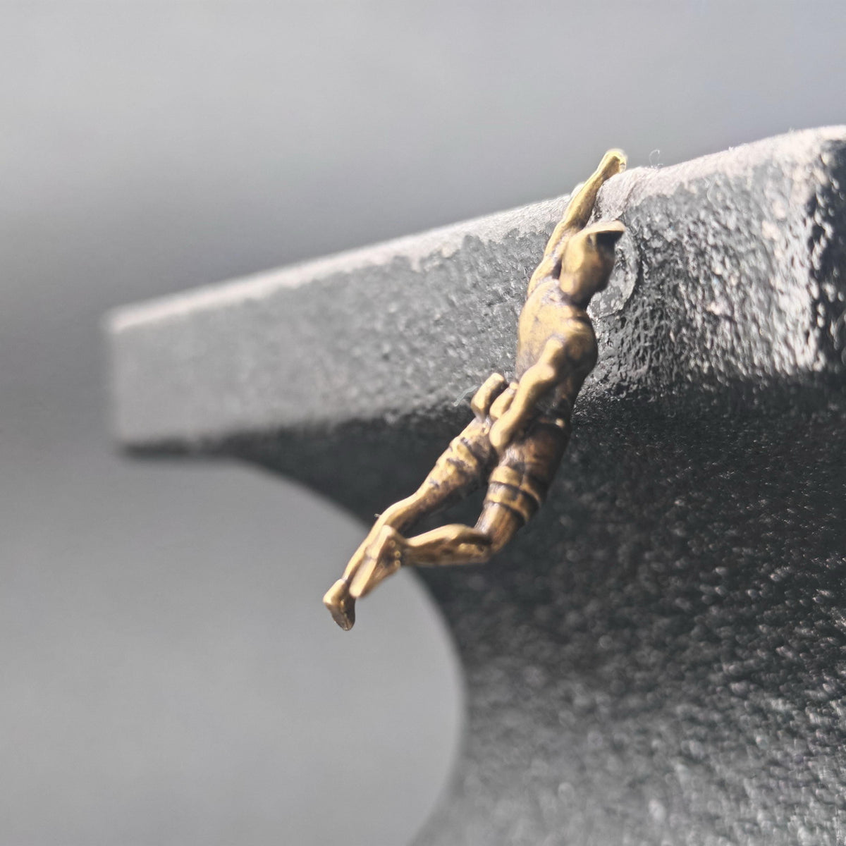 Brass Miniature Rock Climber Figure – Micro World Diorama & Terrarium Accessory