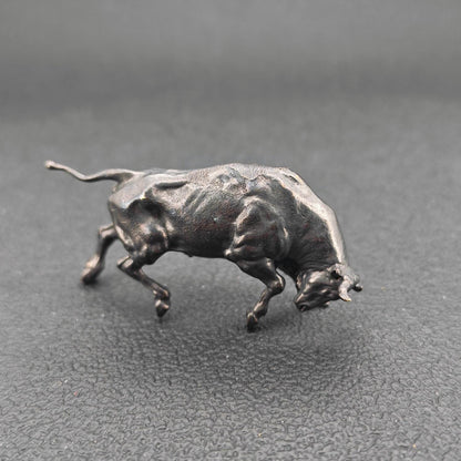 Brass Bull Figurine – Antique Finish, Handcrafted Desk Collectible