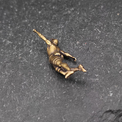 Brass Miniature Rock Climber Figure – Micro World Diorama & Terrarium Accessory