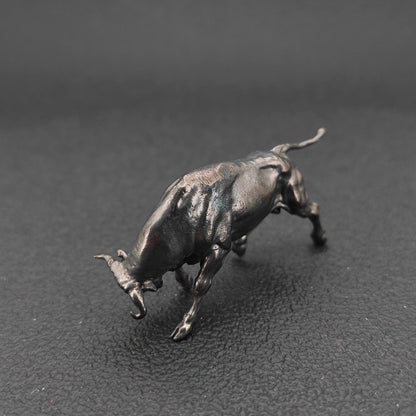 Brass Bull Figurine – Antique Finish, Handcrafted Desk Collectible