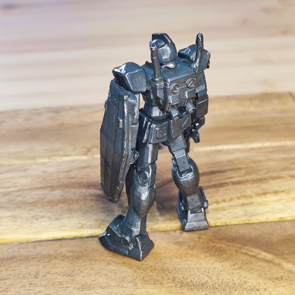 Black Brass Mecha Mobile Suit Figurine — Sci-Fi Robot Desk Sculpture & Anime Collector Piece