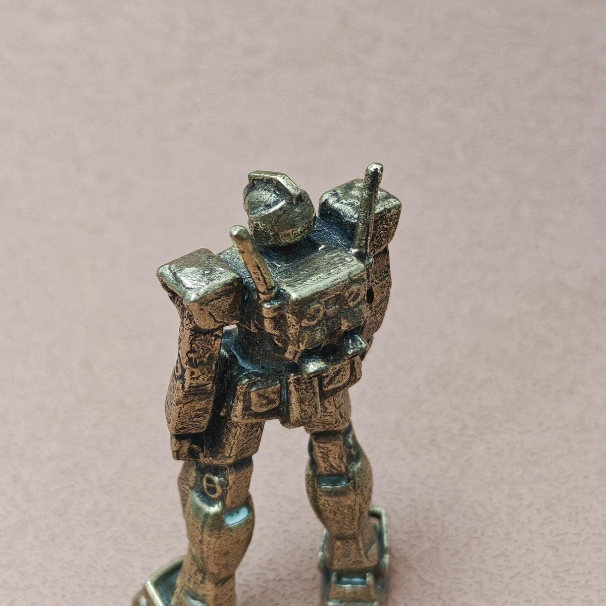 Brass Mecha Mobile Suit Figurine — Sci-Fi Robot Desk Sculpture & Anime Collector Piece