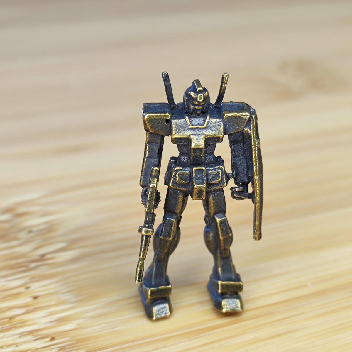 Micro Brass Mecha Mobile Suit Figurine — Mini Robot Desk Ornament