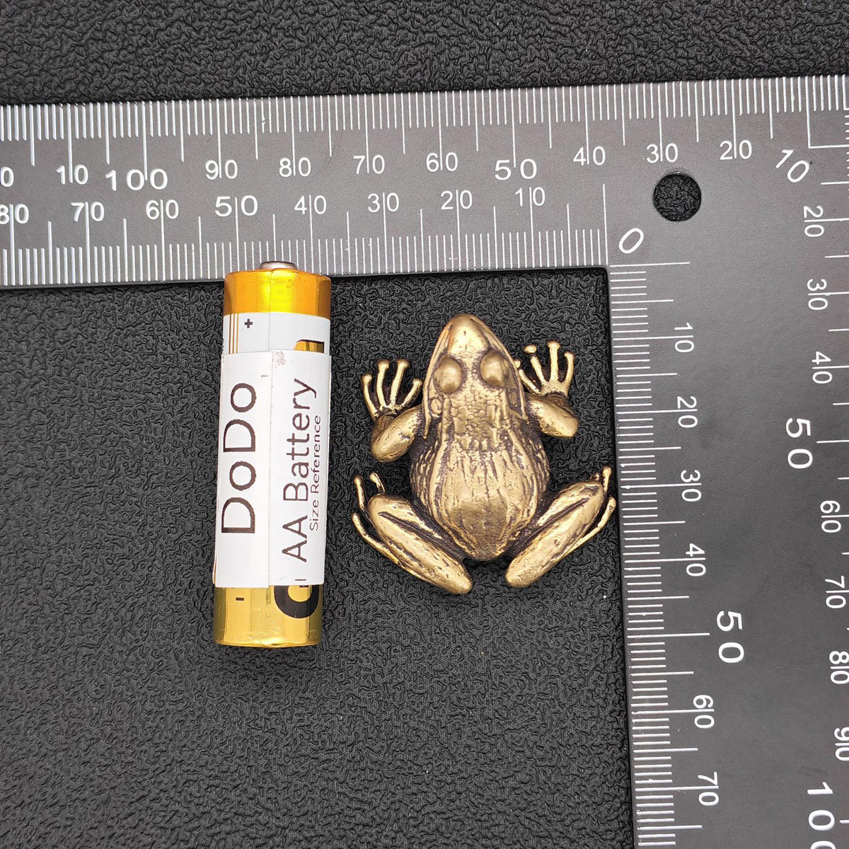 Brass Frog Figurine – Vintage Lucky Toad Collectible for Desk, Shelf & Feng Shui Display