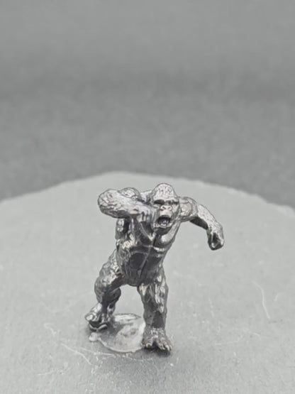 Brass Giant Gorilla Figurine — Oxidised Black Monster Desk Sculpture & Film Fan Collectible